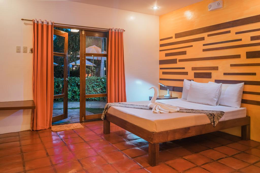 Acacia Tree Garden Hotel Puerto Princesa Bagian luar foto